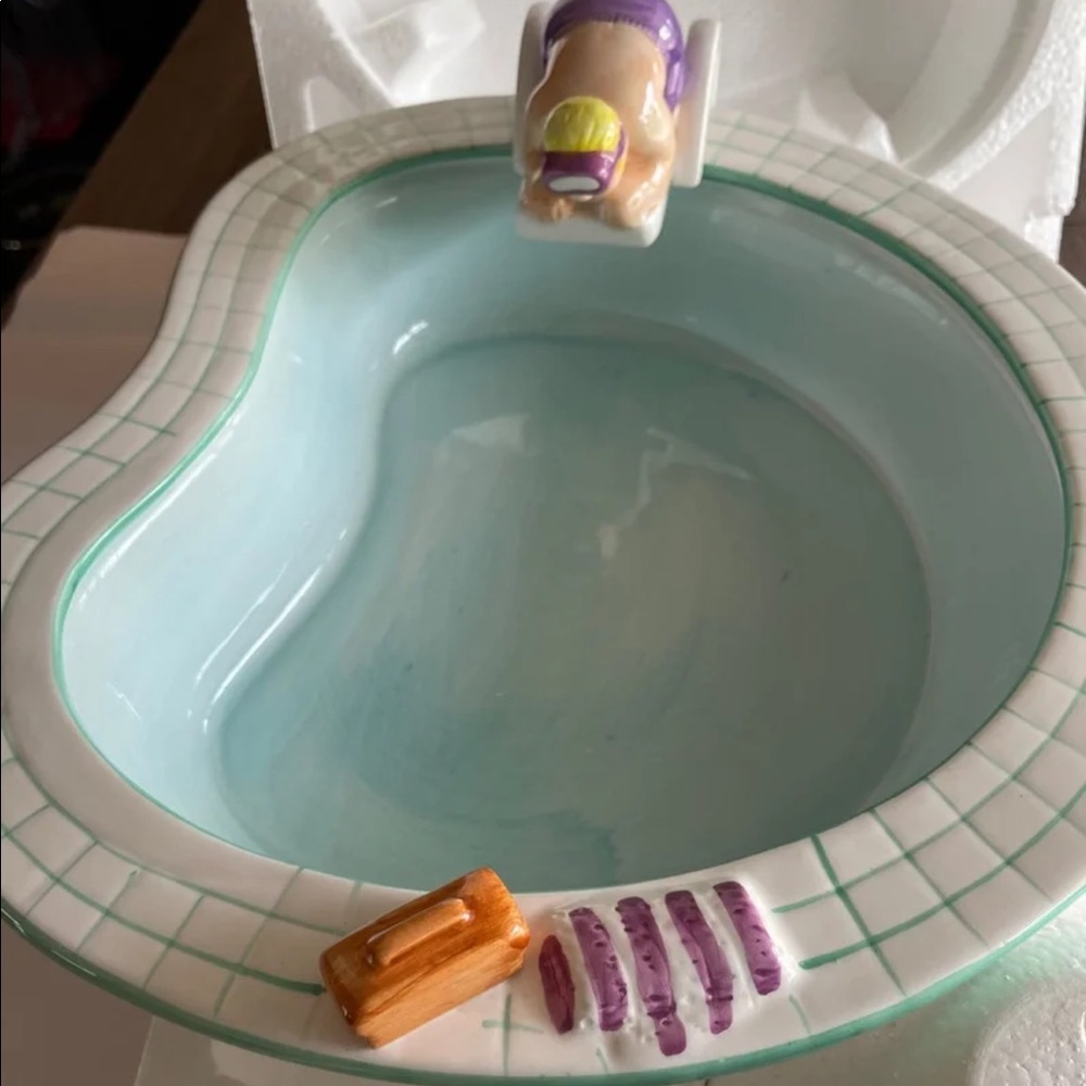 1995 Lotus Hot Tub Swimming Pool Novelty Chip and Dip Serving Set